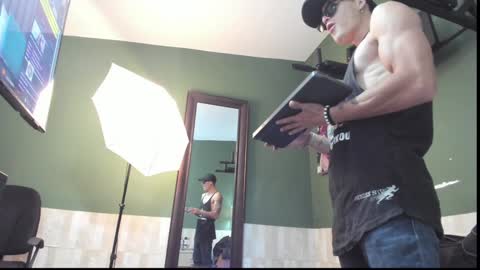 Snapshot of luis_as chatting on 01.02.25 Luis AS online show from 01.02.25