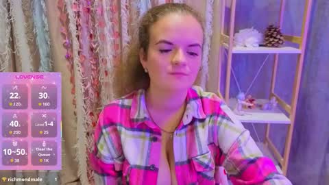 Luisa Rosee online show from 10.17.25