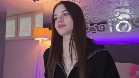 LuisaClover online show from 02.26.26