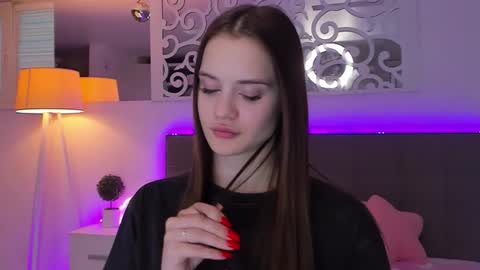 LuisaClover online show from 03.20.26