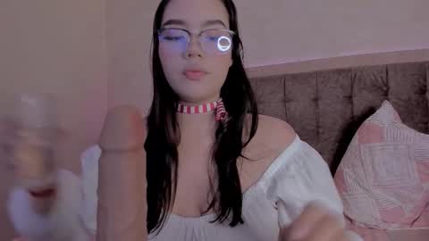 Luisa Giraldo online show from 11.06.25