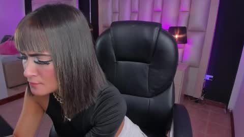 Snapshot of luisajonnes_ chatting on 02.01.26 Luisa online show from 02.01.26