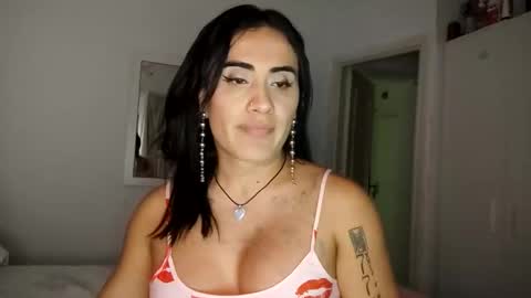 Snapshot of luisamonsterdick chatting on 09.27.25 Luisa Monsters online show from 09.27.25