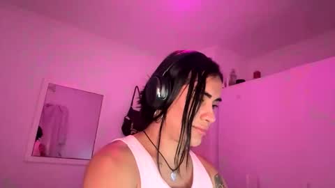 Snapshot of luisamonsterdick chatting on 10.08.25 Luisa Monsters online show from 10.08.25