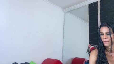 Snapshot of luisana_smith chatting on 10.01.25 luisana_smith online show from 10.01.25