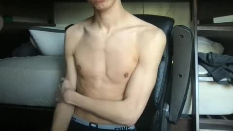 Snapshot of luisapolonio chatting on 01.10.25 Luis online show from 01.10.25