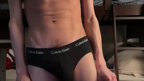 Snapshot of luisapolonio chatting on 02.26.25 Luis online show from 02.26.25