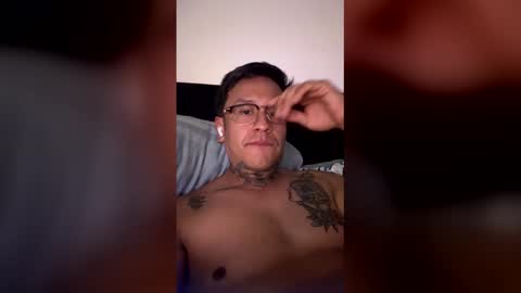 Snapshot of luisjg24hrs chatting on 03.26.26 luisjg24hrs online show from 03.26.26