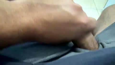 Snapshot of luiso29 chatting on 11.19.25 luiso29 online show from 11.19.25