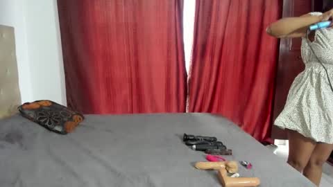 Snapshot of luissa_s1 chatting on 01.18.26 Luissa online show from 01.18.26