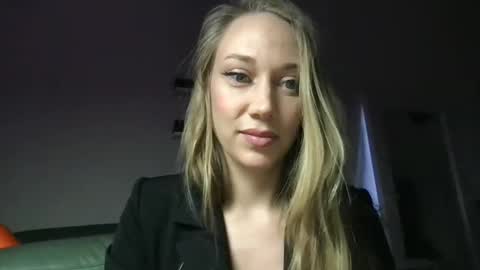 luiva13 online show from 01.24.25