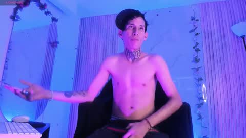 lujuriau_u online show from 11.19.25