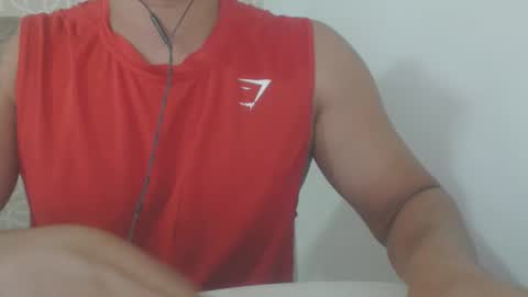 Snapshot of lukafitness chatting on 05.23.26 lukafitness online show from 05.23.26
