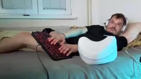 Lukas  online show from 12.17.25