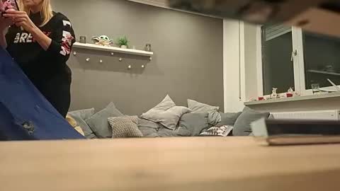 lukasschoetz online show from 11.24.25