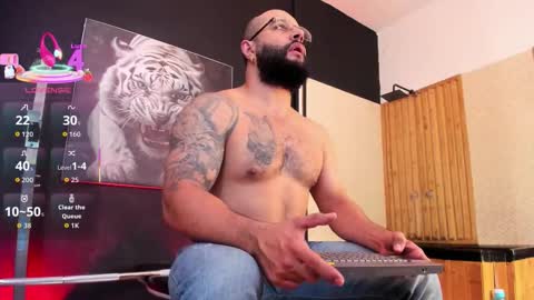 LUKE online show from 12.21.25