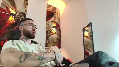 Snapshot of luke_davis01 chatting on 09.18.25 LUKE online show from 09.18.25
