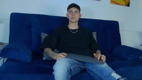 Snapshot of luke_savagge chatting on 10.12.25 Luke online show from 10.12.25