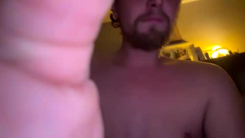 Snapshot of lukeeeeey96 chatting on 10.19.25 lukeeeeey96 online show from 10.19.25