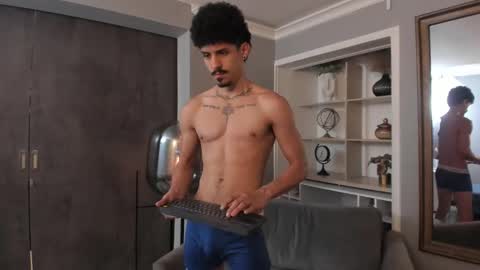 Luke Taylor online show from 10.10.25