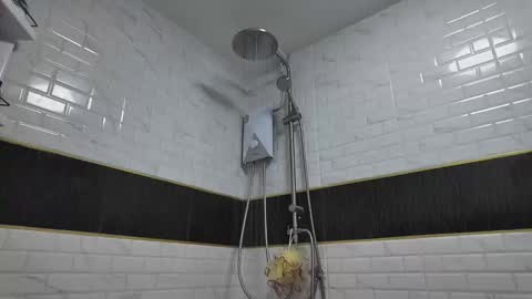 Snapshot of lukegunn22 chatting on 11.11.25 MR. Luke Gunn online show from 11.11.25