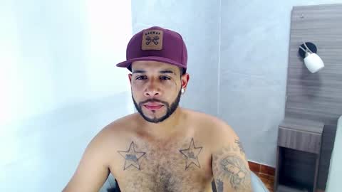 Snapshot of lukke_smitt chatting on 11.08.25 ------LUKE ... online show from 11.08.25