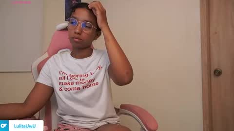 Snapshot of lulitauwu chatting on 11.26.25 lulitauwu online show from 11.26.25