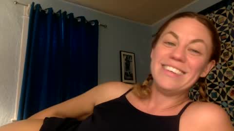 Snapshot of lullabyofbroadway chatting on 06.16.26 lullabyofbroadway online show from 06.16.26