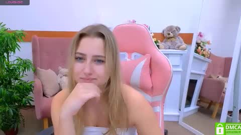 Lily online show from 10.14.25