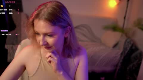 Snapshot of lulu_lovett chatting on 01.29.25 lulu_lovett online show from 01.29.25