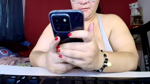 Snapshot of lulubigtitts chatting on 05.17.26 LuluBigTitts online show from 05.17.26