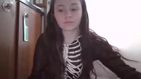 Snapshot of lulupixxx chatting on 02.20.25 Connie online show from 02.20.25