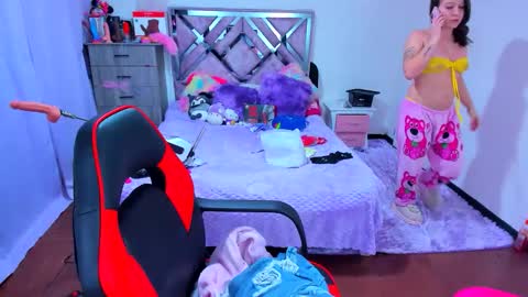 luna_analya online show from 12.20.25