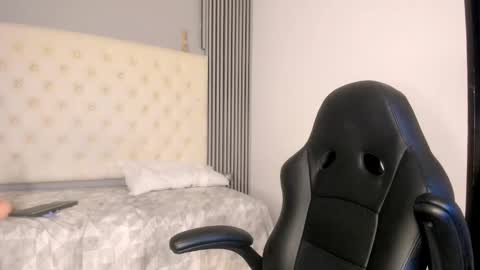 luna and banji online show from 12.19.25