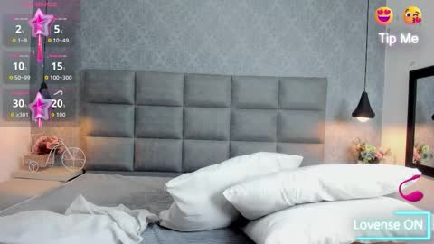 Snapshot of luna_bella3 chatting on 12.14.25 Luna online show from 12.14.25