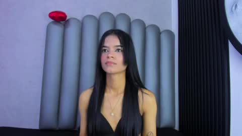 luna_bella_23 online show from 04.17.26