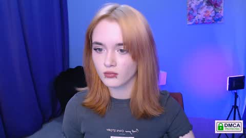 luna_berryy online show from 01.02.25