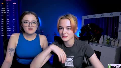 luna_berryy online show from 01.30.25