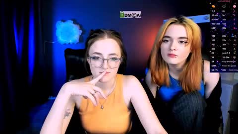 luna_berryy online show from 02.14.25