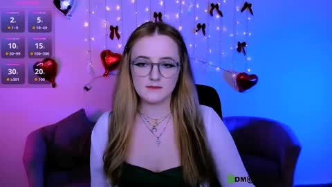 luna_berryy online show from 03.20.26