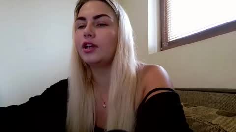 luna_blazer online show from 10.26.25