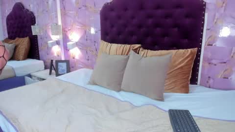 Snapshot of luna_bloomm_ chatting on 07.16.26 Luna Bloom online show from 07.16.26