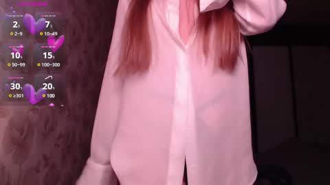 Snapshot of luna_loveisgood chatting on 01.10.25 Luna online show from 01.10.25