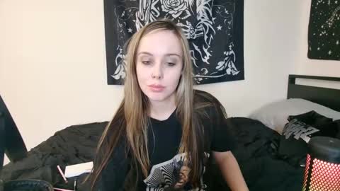 Luna online show from 10.21.25