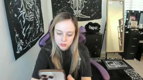 Luna online show from 12.16.25