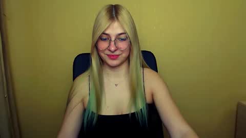 Luna online show from 02.04.25