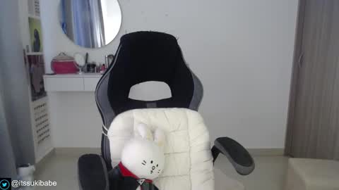 Snapshot of luna_mails chatting on 11.14.25 Luna online show from 11.14.25