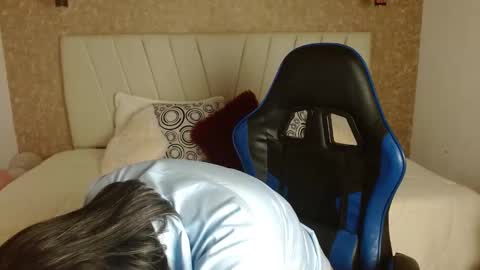 Luna  online show from 10.13.25