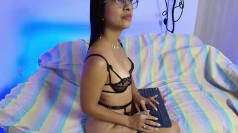 Lunaa online show from 06.19.26