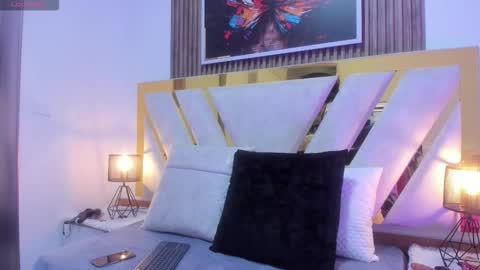 Snapshot of luna_naughty1 chatting on 11.08.25 luna_naughty1 online show from 11.08.25